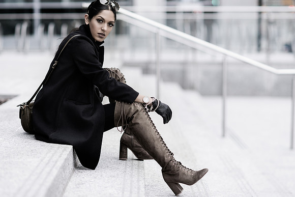 Commercial Fashion Woman Model with sunglasses