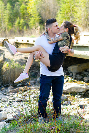 Couple kissing during photosession