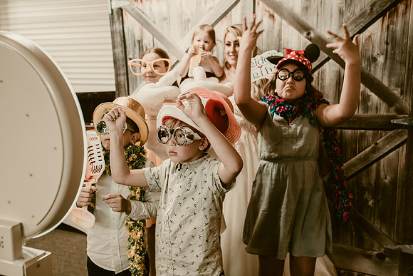 Stefanie & Tyler Wedding - Rustic Theme