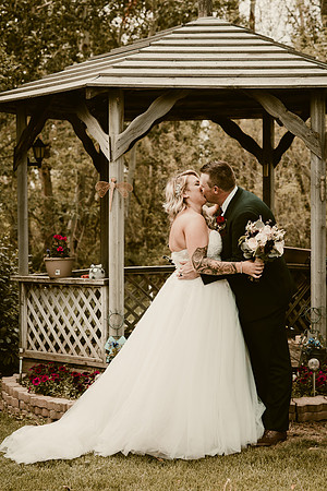 Stefanie & Tyler Wedding - Rustic Theme