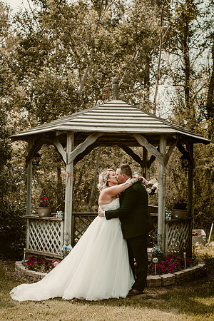Stefanie & Tyler Wedding - Rustic Theme