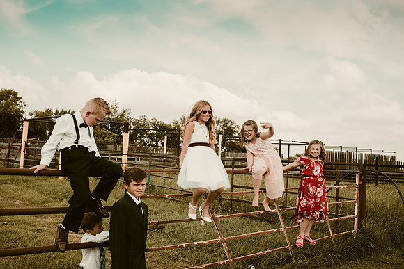 Stefanie & Tyler Wedding - Rustic Theme